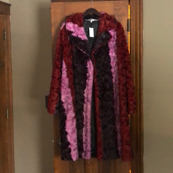 ❌SOLD❌NWT MCQ ALEXANDER MCQUEEN  Faux Fur Coat - Picture 16 of 16